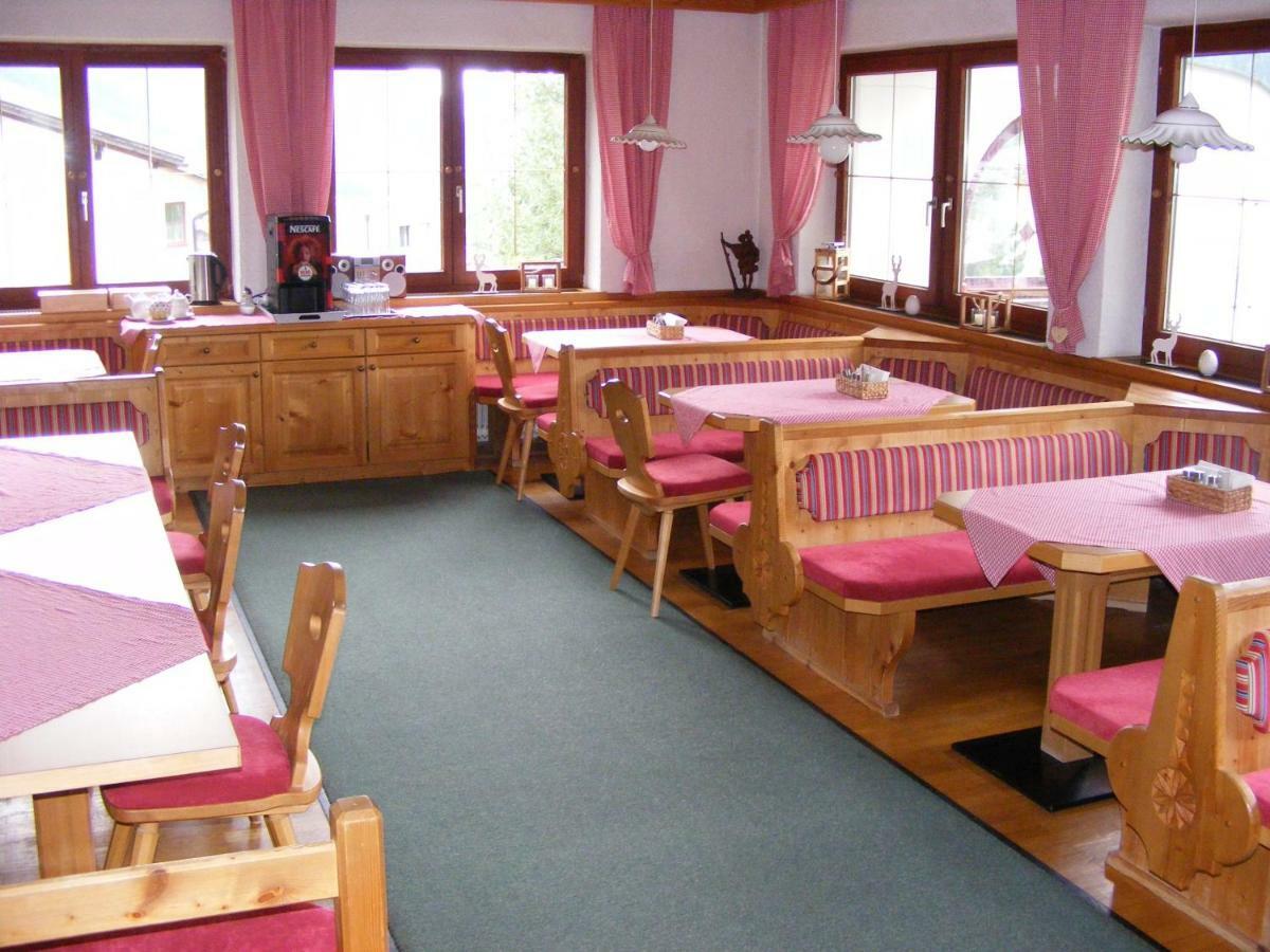 Pension Praxmarer Sankt Sigmund im Sellrain Luaran gambar