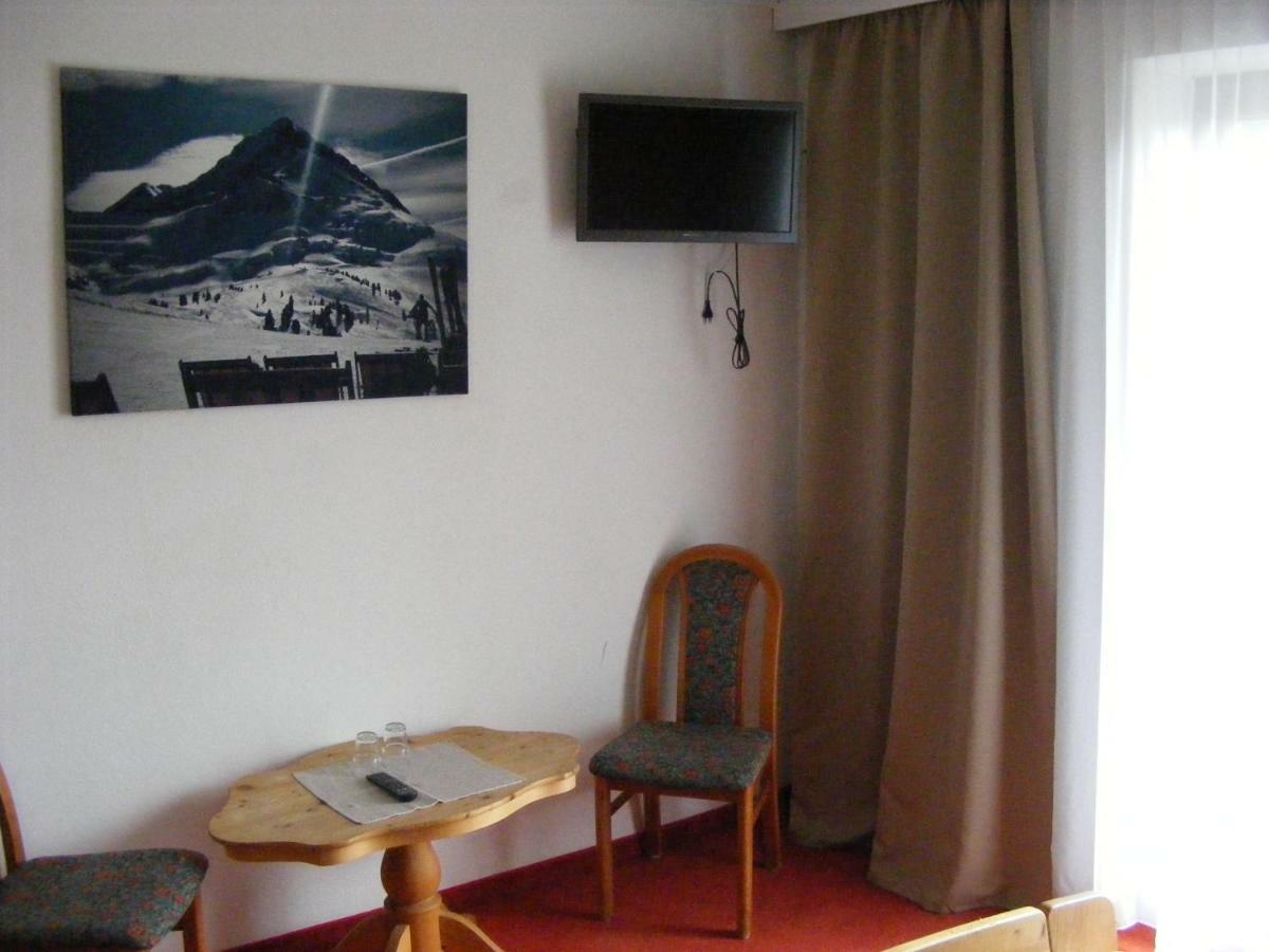 Pension Praxmarer Sankt Sigmund im Sellrain Luaran gambar